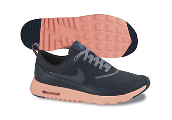 Nike Wmns Air Max Kin Black Peach