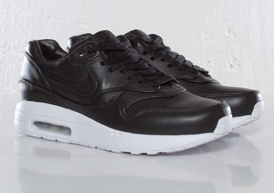 Nike Wmns Air Maxim 1 Sp Black White 2