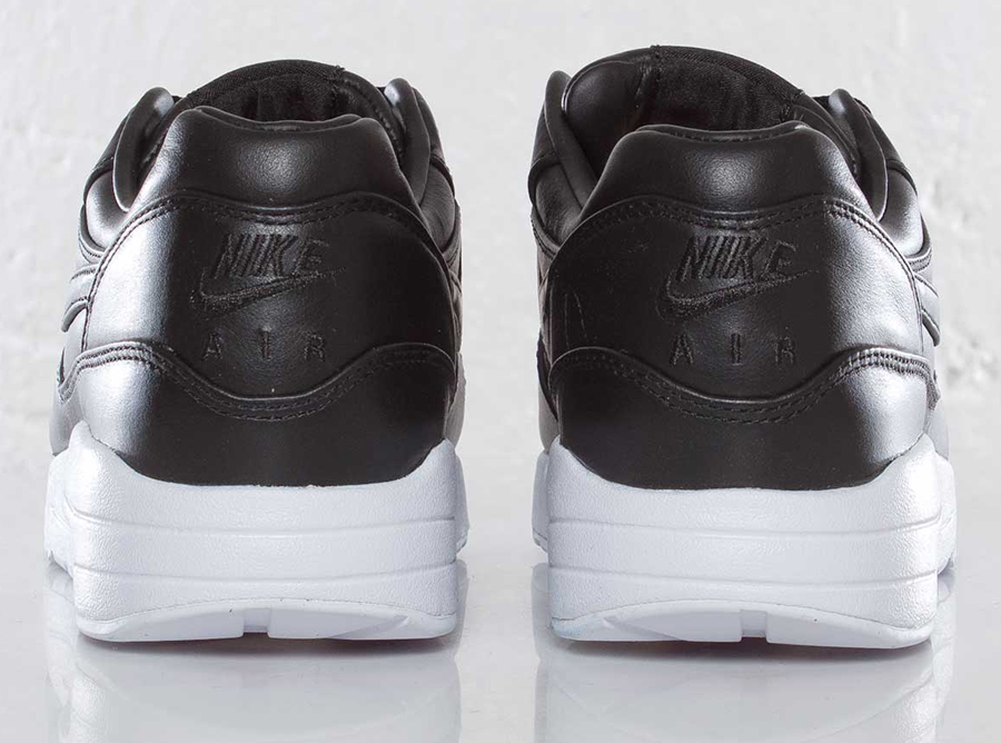 Nike Wmns Air Maxim 1 Sp Black White