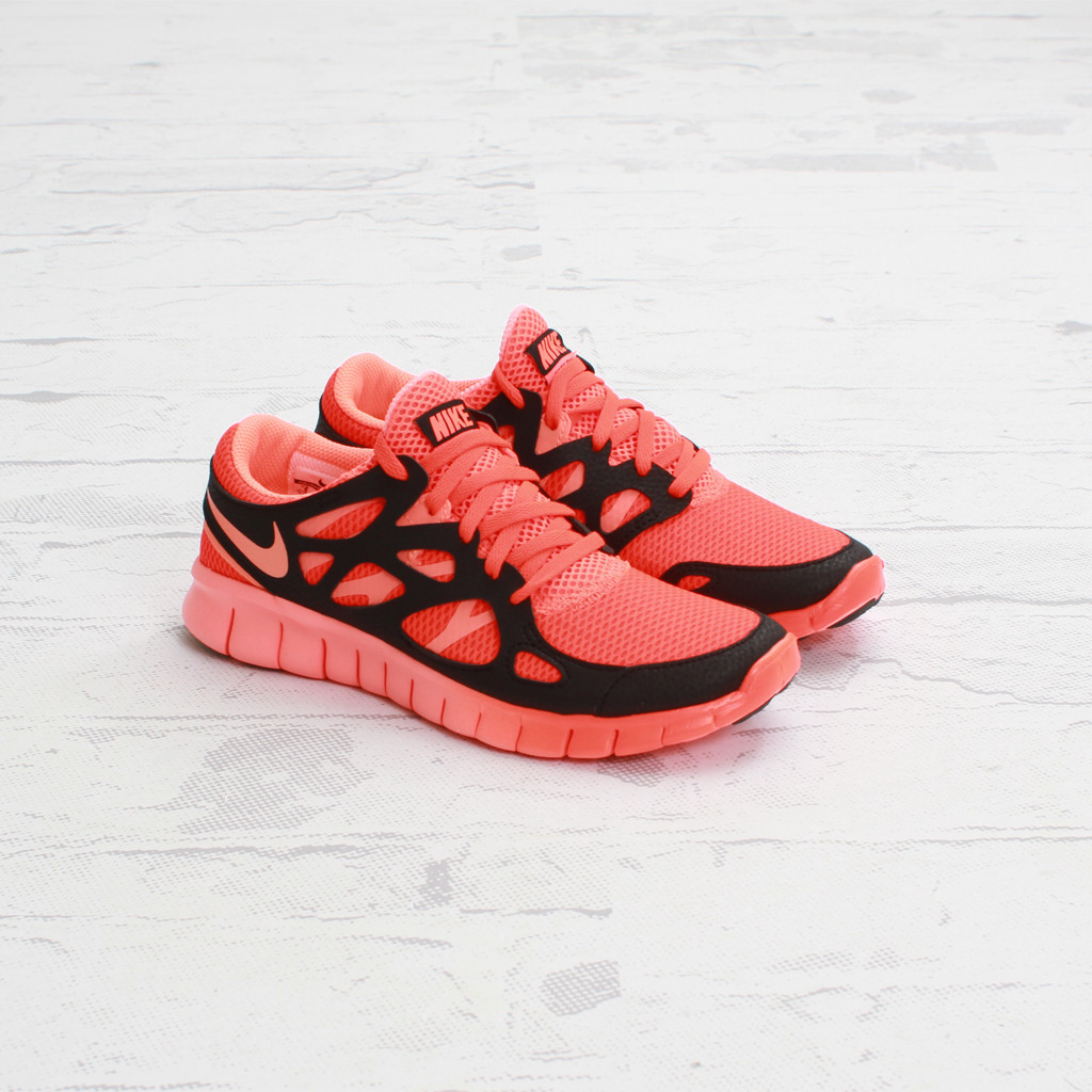 Nike Wmns Free Run 2 Ext Total Crimson Bright Mango 2