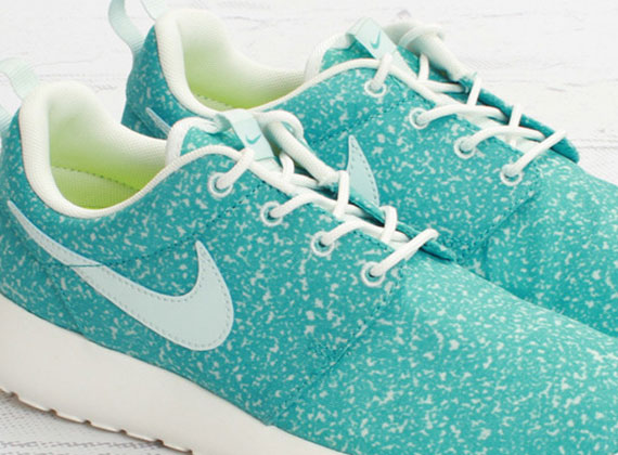 Nike WMNS Roshe Run “Speckle Pack” – Sport Turquoise
