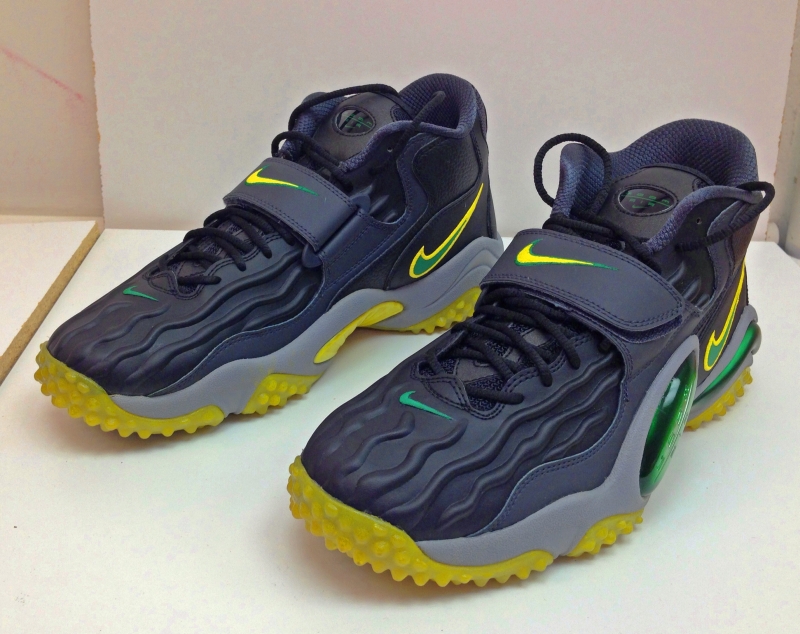 Nike Zoom Turf Jet 97 Oregon Alternate Customs 02