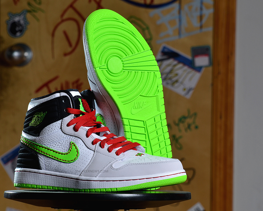 áspero doble Difuminar Air Jordan 1 Retro '93 “Electric Green” - Arriving at Retailers -  SneakerNews.com