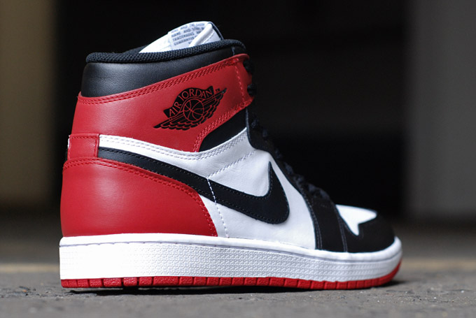 Air Jordan 1 Black Toe Release Reminder 04