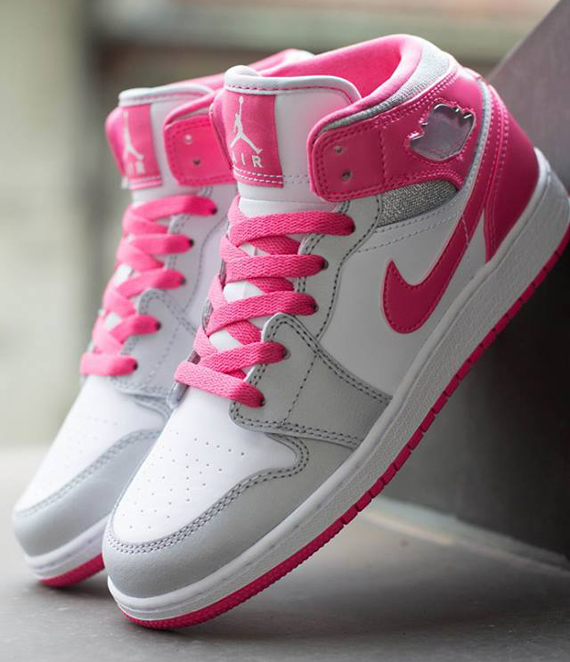 Air Jordan 1 Gs Mid White Dynamic Pink 1