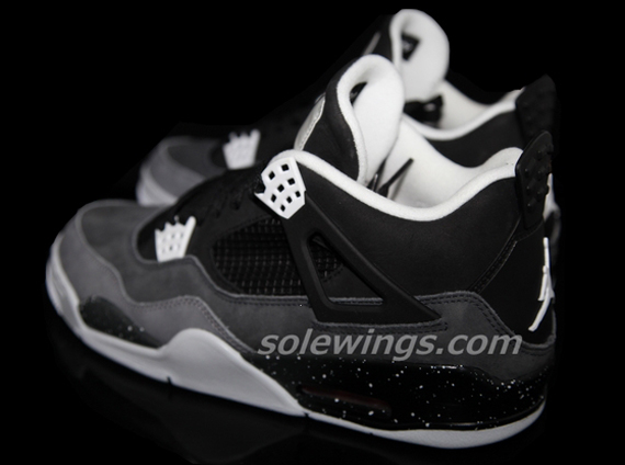 Air Jordan IV Retro “Stealth Oreo”