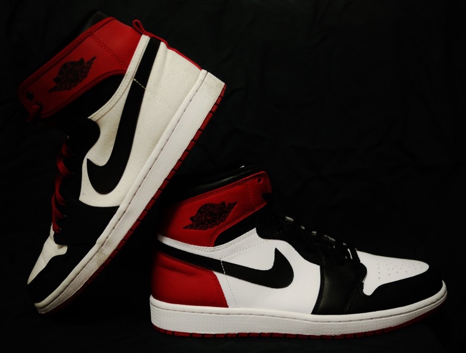 Black Toe Air Jordan 1 Retro High Og 04