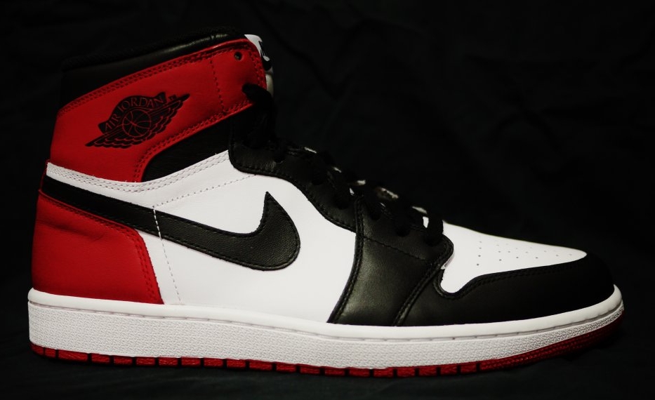 Black Toe Air Jordan 1 Retro High Og 06