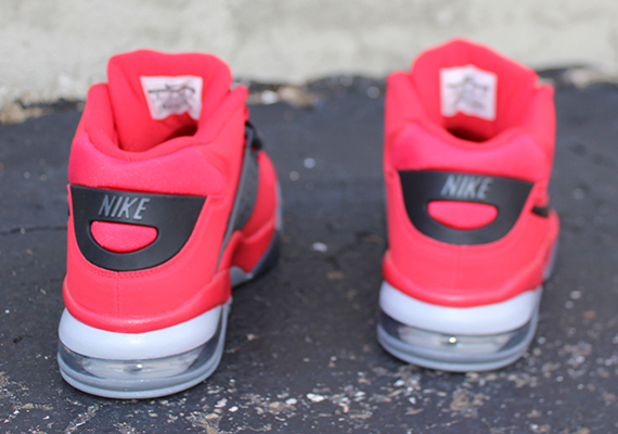 Nike Air Force Max 2013 Fire Red Toro 1