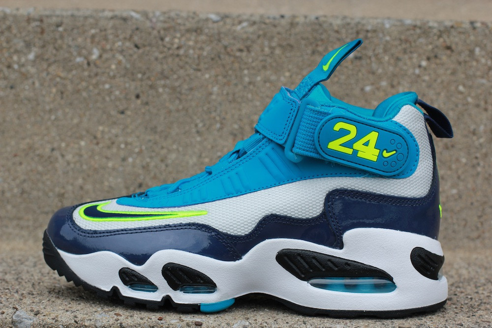 Nike Air Griffey Max 1 Pure Platinum Midnight Navy Neo Turquoise 1