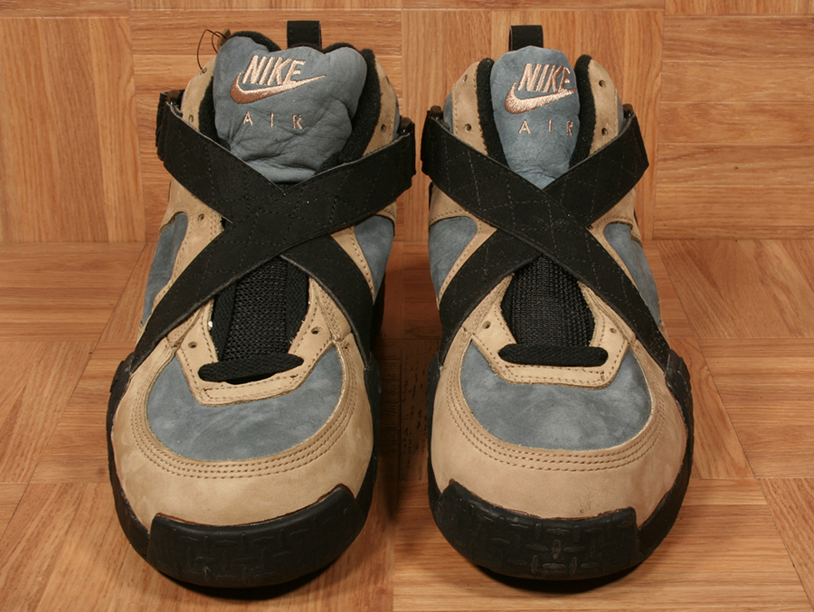 The NIKE AIR RAID 2! TIme for a retro @nike @nikebasketball @nikesportswear  