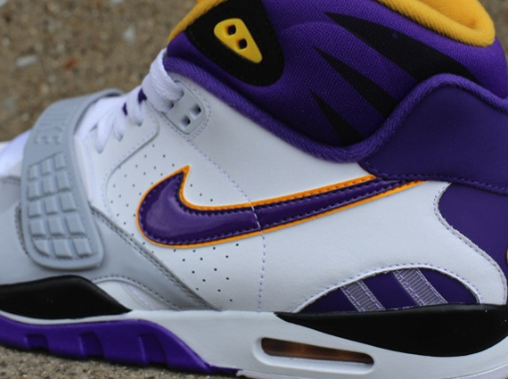 Nike Air Trainer SC II High QS NFL “Minnesota Vikings”