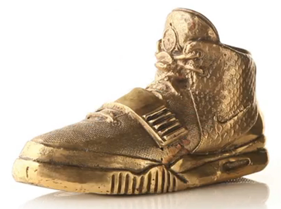 Nike Air Yeezy 2 Bronze Sculpture