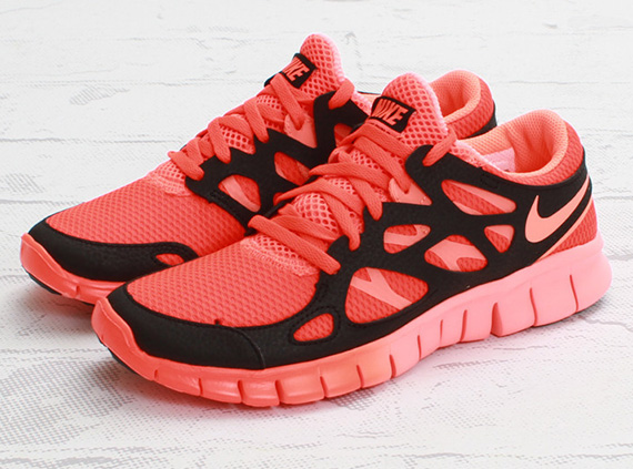 Nike WMNS Free Run+ 2 - Total Crimson - Bright Mango
