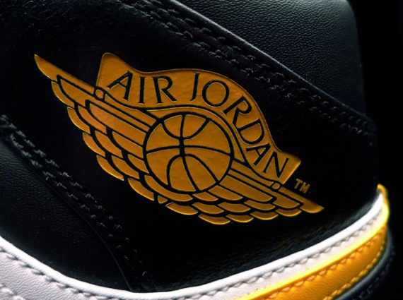 Air Jordan 1 Mid - Gorge Green - University Gold