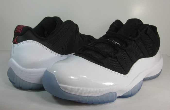 Air Jordan Xi Low Tuxedo Reminder
