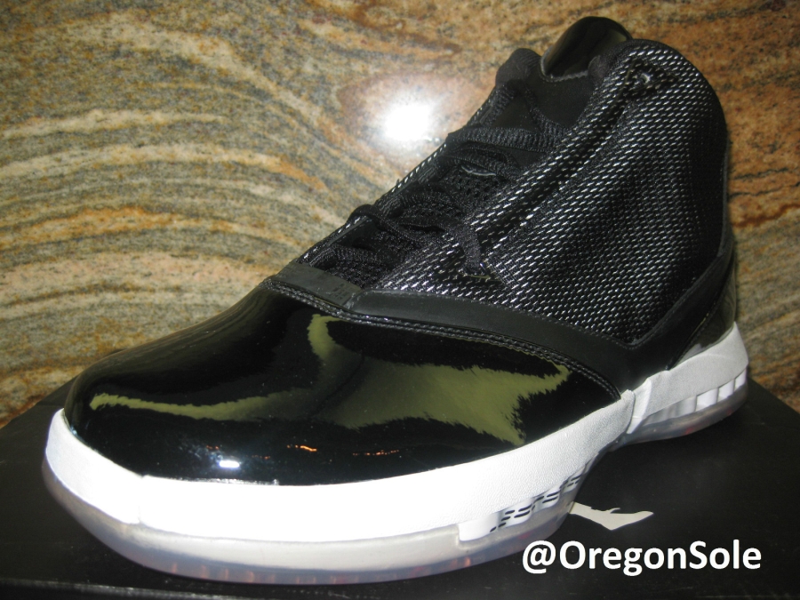 Air Jordan Xvi Black Gym Red White Metallic Silver 03