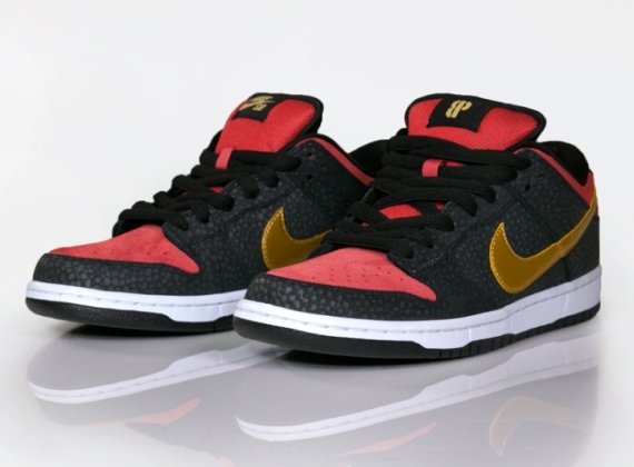desinfectante bancarrota puñetazo Brooklyn Projects x Nike SB Dunk Low "Walk of Fame" - Release Date -  SneakerNews.com