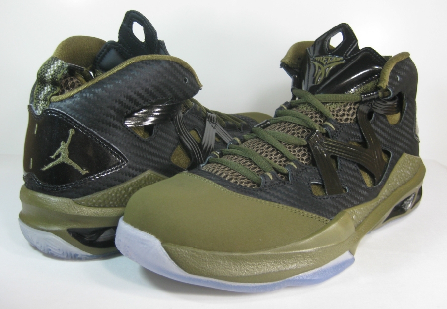 Jordan Melo M9 Black Squadron Green 08