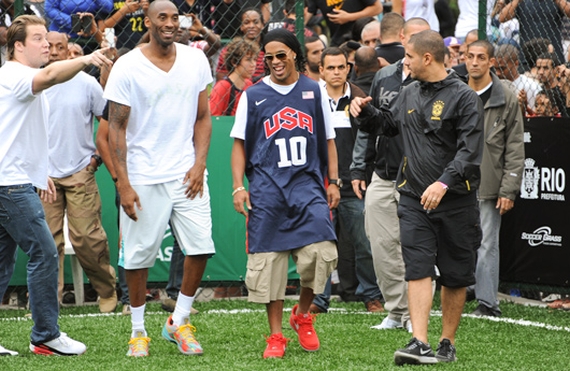 Kobe Bryant Visits Brazil 04