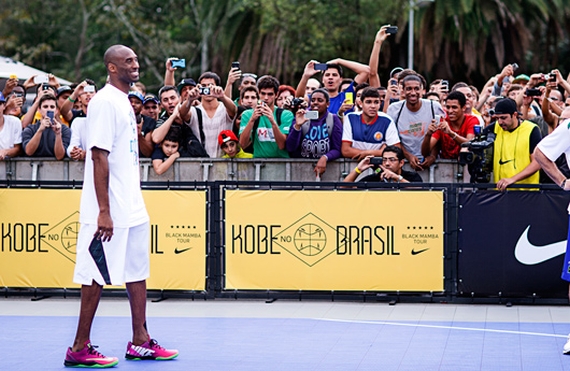 Kobe Bryant Visits Brazil 09