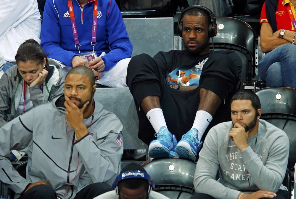 Lebron James Off Court Sneakers 06