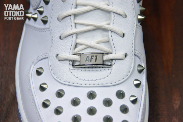 air forces with spikes