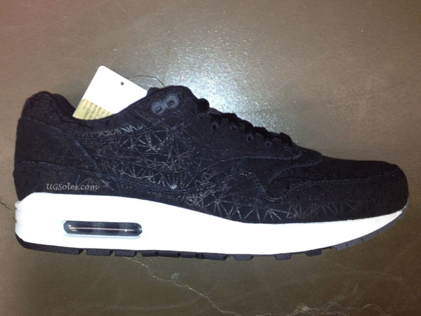 Nike Air Max 1 Black White Graphic 1