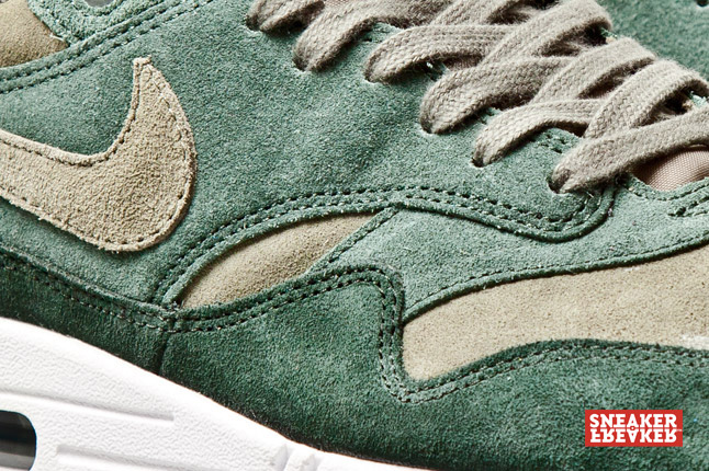Nike Air Max 1 Green Suede 01