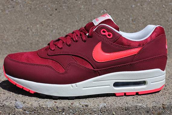 Nike Air Max 1 Jacquard Red Available 1