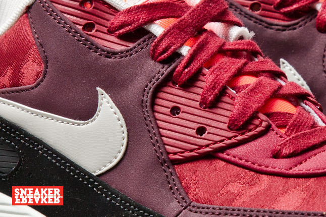 Nike Air Max 90 Team Red Jacquard 01