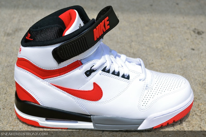 Nike Air Revolution Retro White Red Black 04