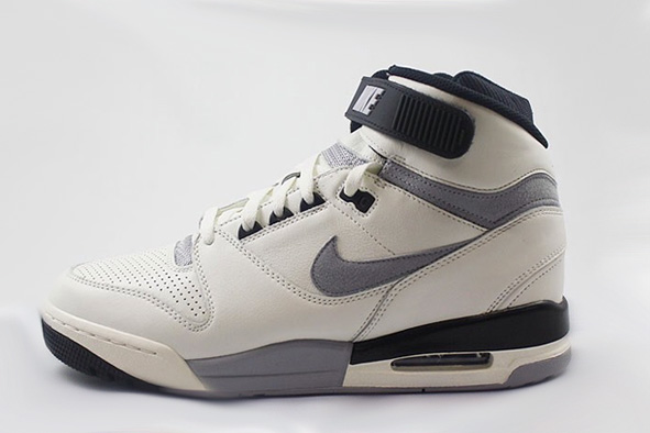 Nike Air Revolution Vntg Qs 06