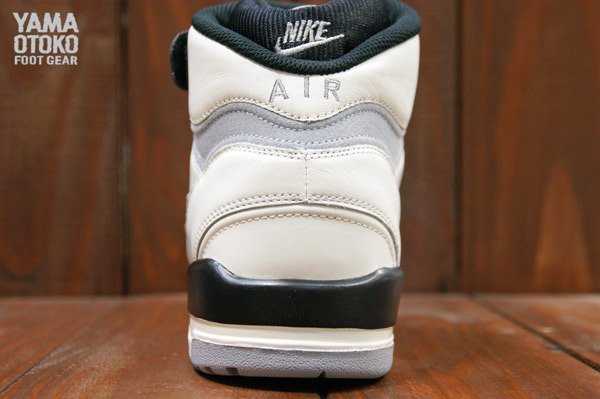 Nike Air Revolution Vntg Qs Sail Wolf Grey Black 03