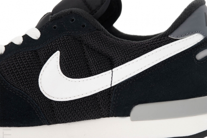 Nike Air Vortex Retro Black White 02