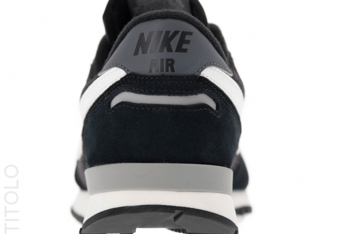 Nike Air Vortex Retro Black White 04