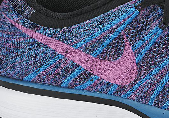 Nike Flyknit Trainer Neo Turquoise Pink
