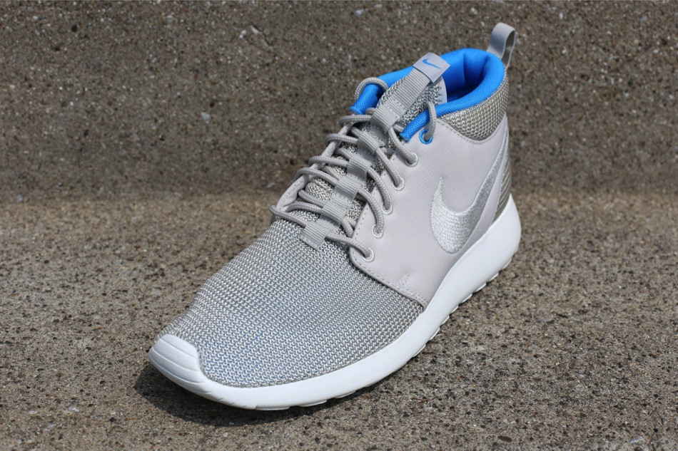 Nike Roshe Run Mid Mortar Blue Hero Sail 01