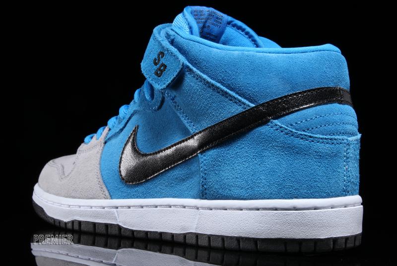 Nike Sb Dunk Mid Beavis Blue Hero Wolf Grey Black 3