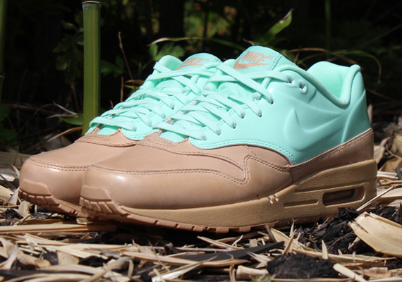 Nike WMNS Air Max 1 VT QS 