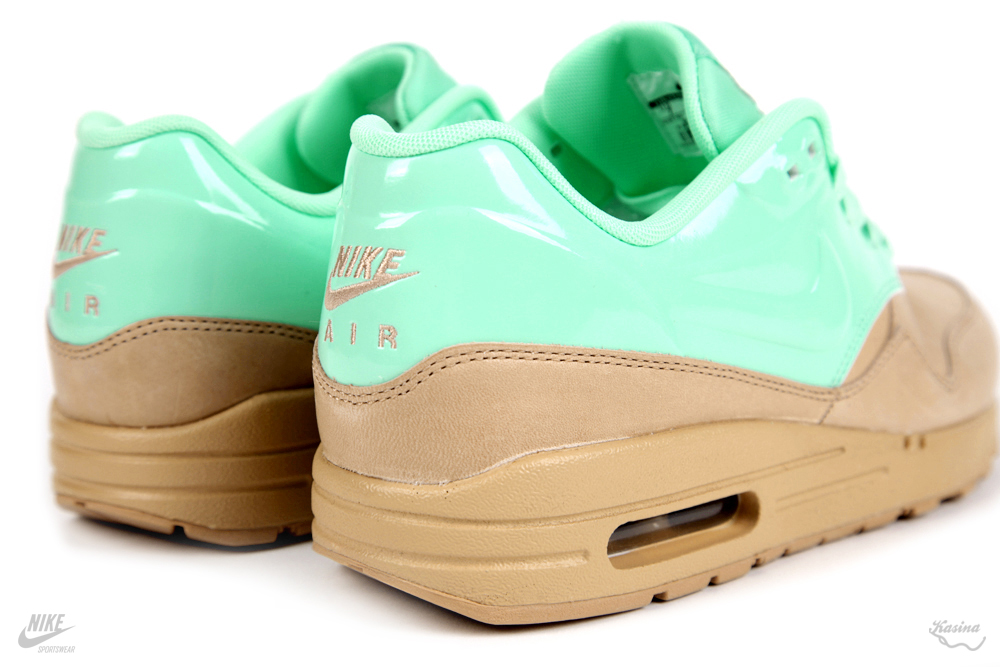 Nike Wmns Air Max 1 Vt Qs Beige Mint 01