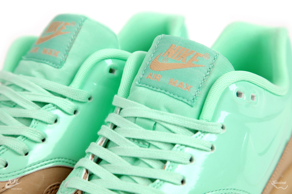 Nike Wmns Air Max 1 Vt Qs Beige Mint 04