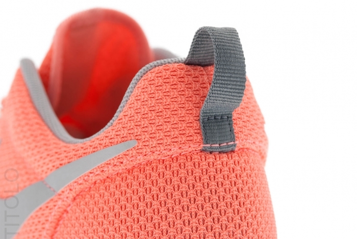 Nike Wmns Roshe Run Atomic Pink Silver 04