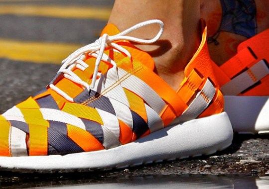 Nike WMNS Roshe Run Woven “Bright Citrus”