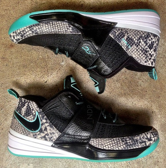 Nike Zoom Revis 1 Snakeskin 2