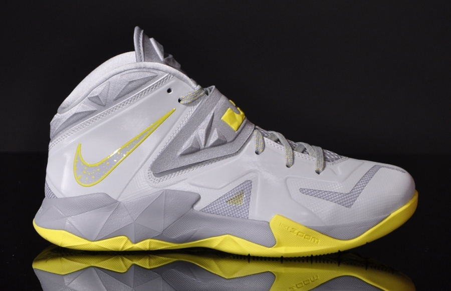 Nike Zoom Soldier Vii Pure Platinum Volt 06