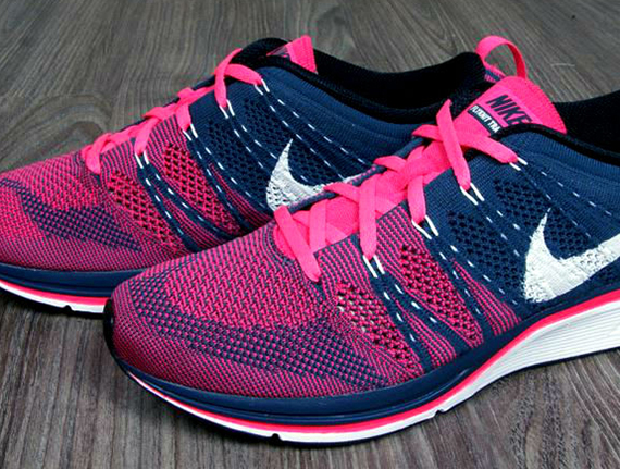 Nike Flyknit Trainer+ – Squadron Blue – Pink Flash