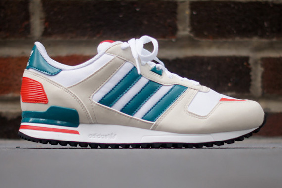 Adidas zx 700 white blue sale orange