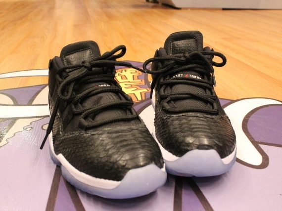 Air Jordan XI Low 