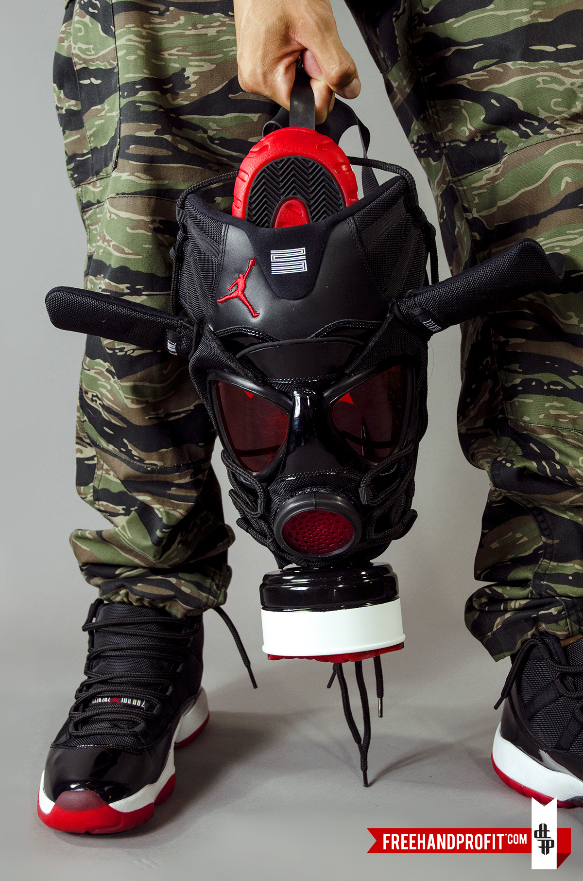 Air Jordan Xi Bred Gas Mask 07